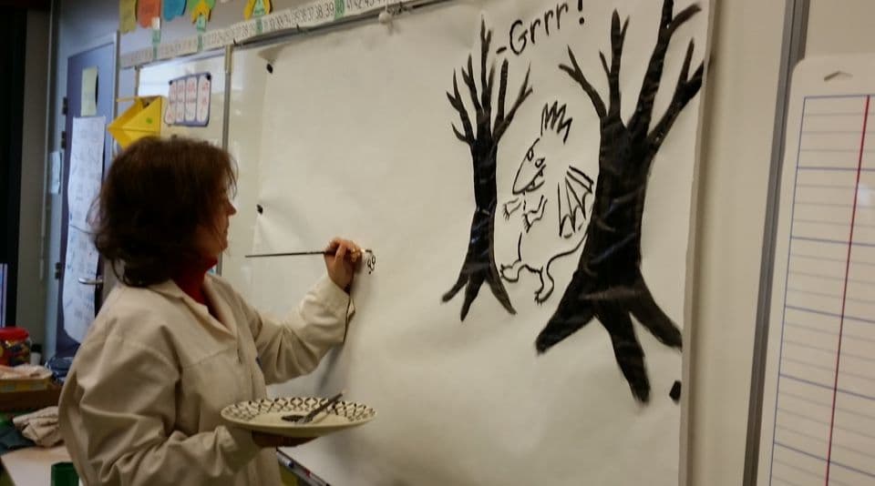 010=Dans une classe de CP de Paul Eluard 2 d’Argenteuil, fresque Dragon chéri, photo de Anne Isaac, 2016_In a classroom, fresco Dragon chéri, picture from Anne Isaac, 2016.jpg