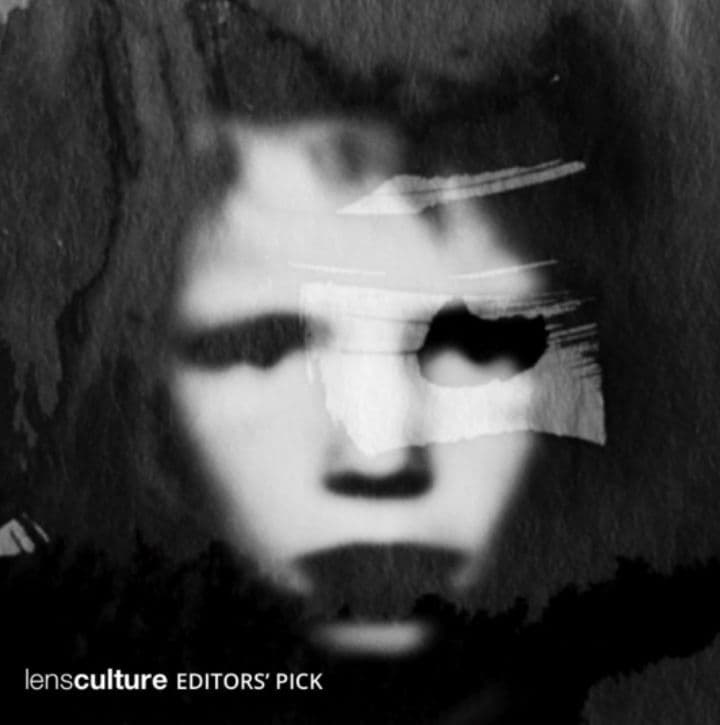 008=Un drôle d’oiseau, Lensculture Editor’s Pick du Black & White Photography Awards 2023_A strange bird, Lensculture Editor’s Pick of Black & White Photography Awards 2023.jpg