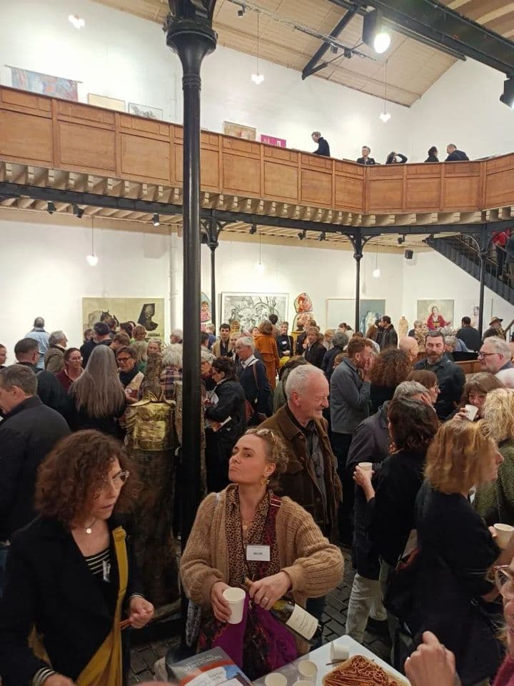 015=A l’inauguration, photo de Figuration Critique_At the opening, photo by Figuration Critique.jpg